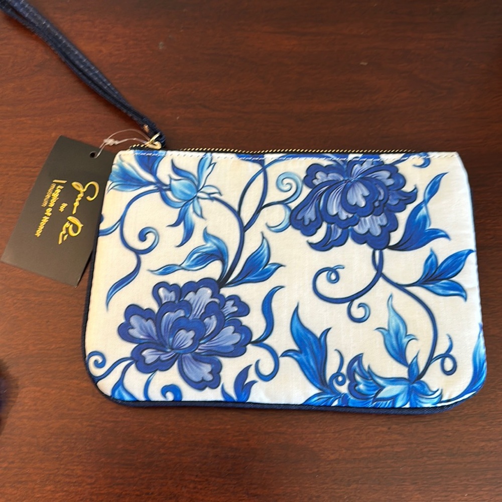 Make up bag or wristlet